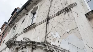 ekspertyza stanu technicznego elewacji zabytkowej kamienicy co powinna zawierać