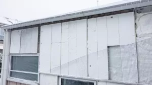 Gruntowanie elewacji po ociepleniu